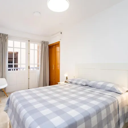 Home2book Center Retreat, Cruz *