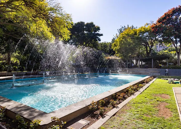 Home2book Center Retreat, Cruz * 圣克鲁斯-德特内里费